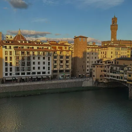 Ponte Vecchio View Luxury شقة *