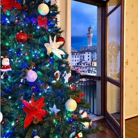 Ponte Vecchio View Luxury شقة
